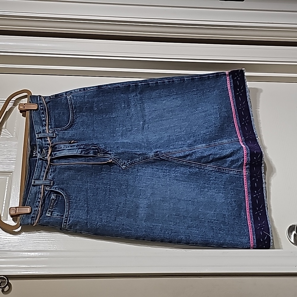 New York & Co.  Denim skirt Sz 10